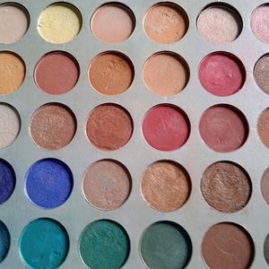 Jaclim Hill Eyeshadow Palette