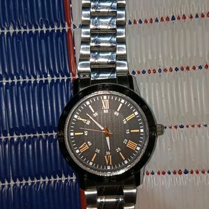 I Am Selling Men's Chain Watch