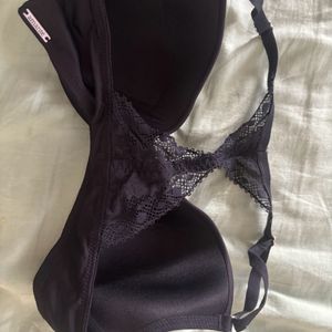 Amante Front Lock Bra