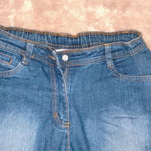 Girls' 3/4th Blue Jeans