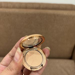 Charlotte Tilbury Flawless Finish Compact