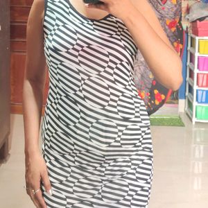 Striped Long Sleeveless Top