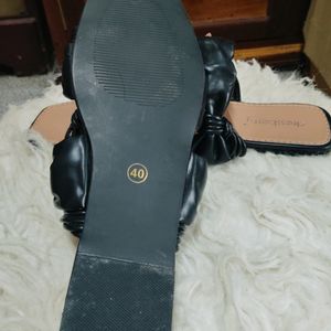 Black Colour Flats