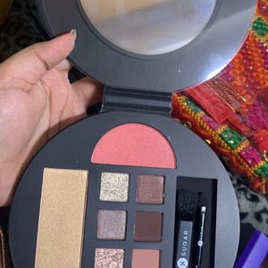 Sugar Eyes And Face Palette