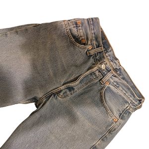 Levis 501 W28