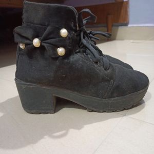 Black Boots For Women.