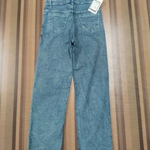 V-12 Size-30 Straight Women Denim Jeans