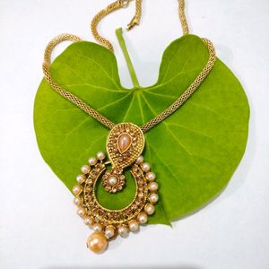 Beautiful Necklace With Earrings