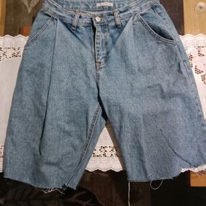 SALEEE !!! PINTEREST SHORT JEANS