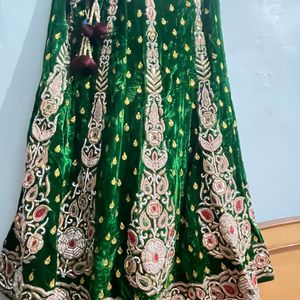 Bridal Green Red Coloured Lehenga Without Cancan