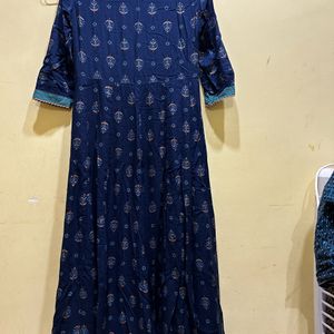 Avaasa Printed A-line Kurta With Jacket Size XS