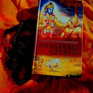 Shrimad Bhagwat Geeta Yatharoop (Hindi)