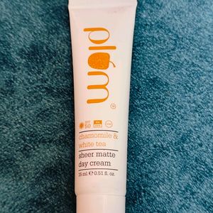 PLUM 50 SPF SUNSCREEN+FACEWASH