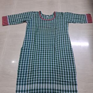 Green Kurti