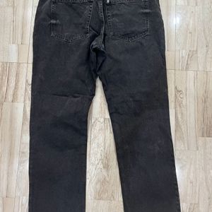H&M CURVY STRAIGHT FIT JEANS