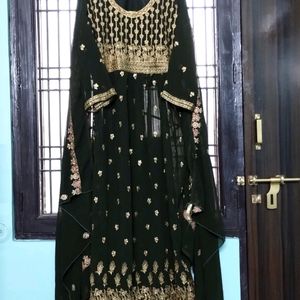 New LIBAS Naira Cut Heavy Embroidered Kurta Set