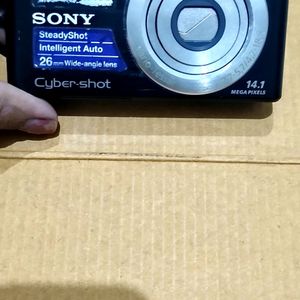 Sony Camera 14.1Megapixels For Sale