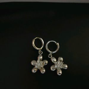 2 Earings Pairs Silver Plated With Crystal Diamond