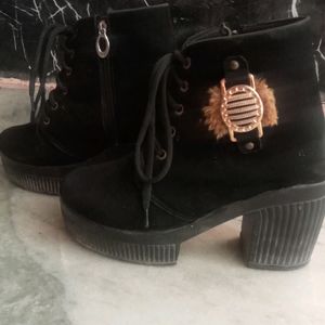Black 👢 Boots For Women