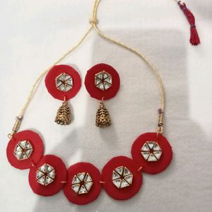 Red Kundan Choker With Jumkhi Earrings