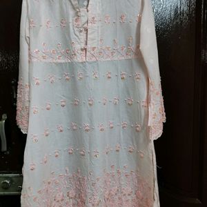 Ari work Chikankari Kurta