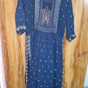 Nayra Cut Kurti