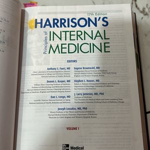 Like New Condition Internal Medicine Book