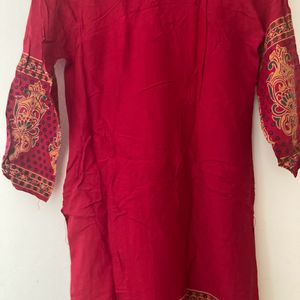 Red Kurti