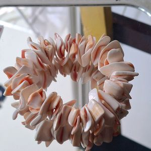 SHELL BRACELET