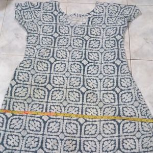 SHORT KURTI