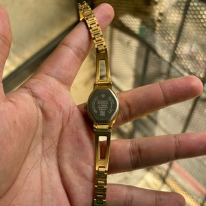 Sonata Pankh Analog Champagne Dial Women's Watch