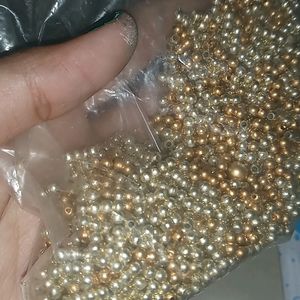 Golden Beads Around 300