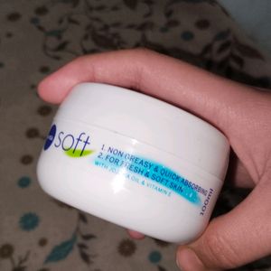 Nivea Soft Moisturizer Cream