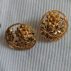 Gold Plated Upala Hansli With Earrings