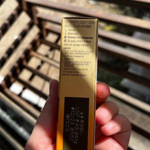 Lakme Sun Expert Invisible Sunstick, SPF 50 PA+++