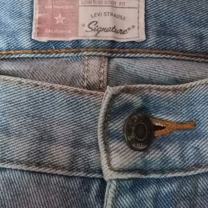 Levi's Baggy Jeans