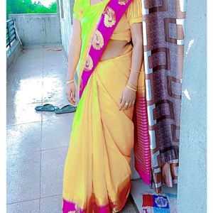 Saree With Blouse