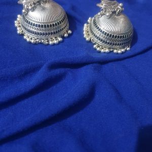 Big Jhumka's