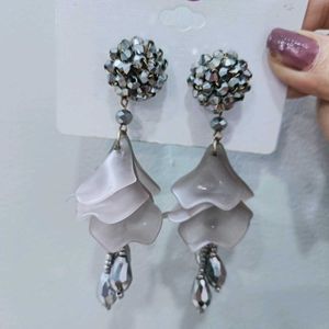 Grey Earings