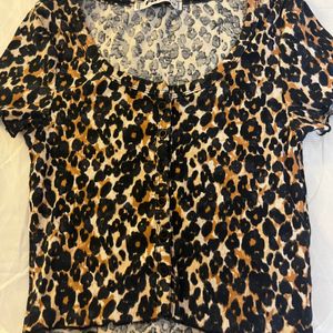 Ribbed Cheetah Print Crop Top