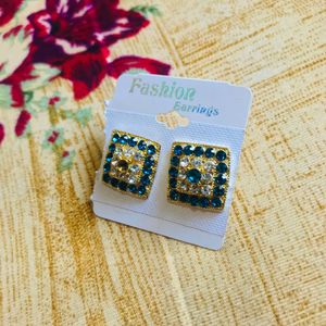 FASHION EARRINGS BRAND NEW NEVER USED