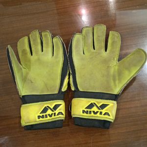 Nivea Goal Keeper Gloves Green