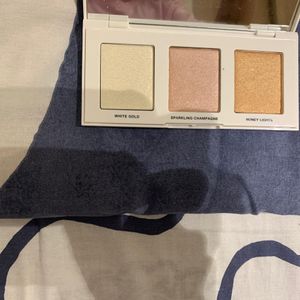 Reduced Fix Price  Victoria secret Cheek Higlighte