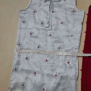 Kurti And Struchabel Leggings