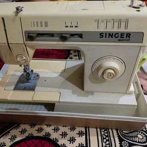 Singer Machine For All Your Fashion Designer Needs