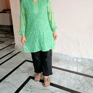 Chikankari Kurti With Bright ☀️ Star Work