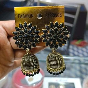 Black Jhumka