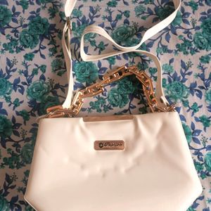 White Handbag 👜