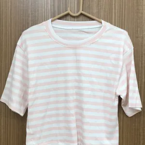 Peach & White T-shirt