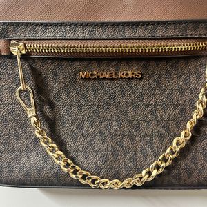 Michael Kors Crossbody Bag